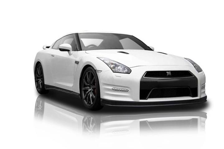 Nissan_GT-R_00